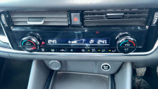 Nissan Qashqai 1.3 DiG-T MH N-Connecta 5dr Petrol Hatchback